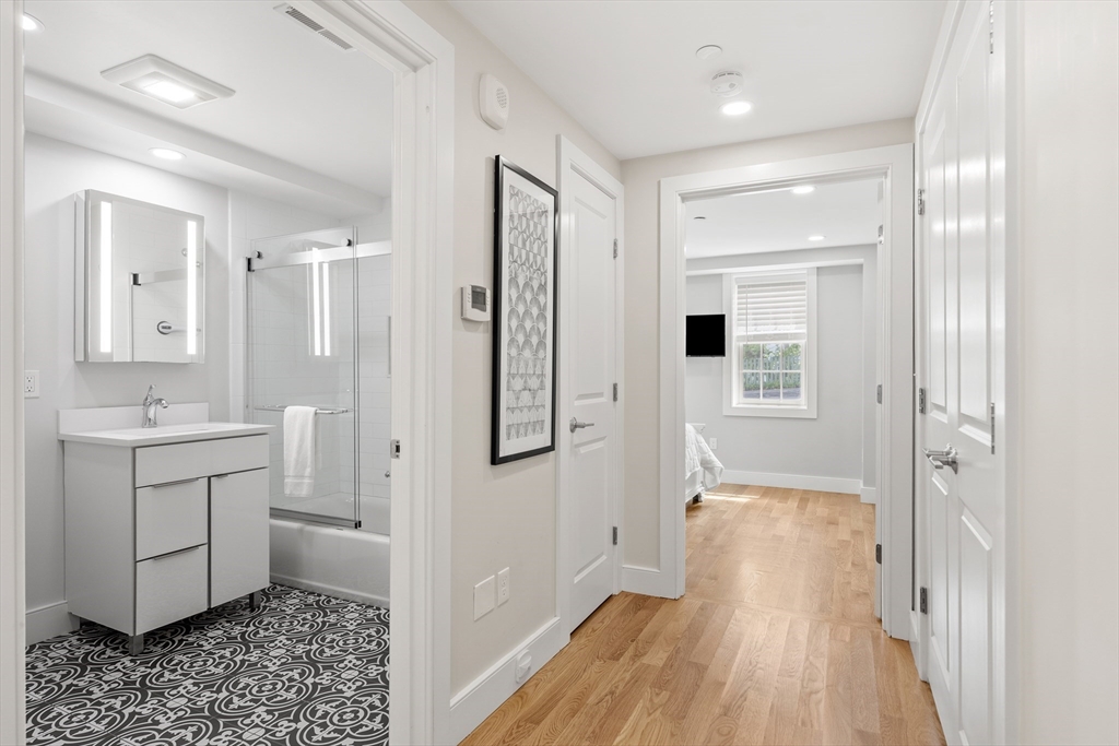 8 Hale Street # 1