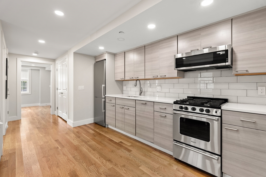 8 Hale Street # 1