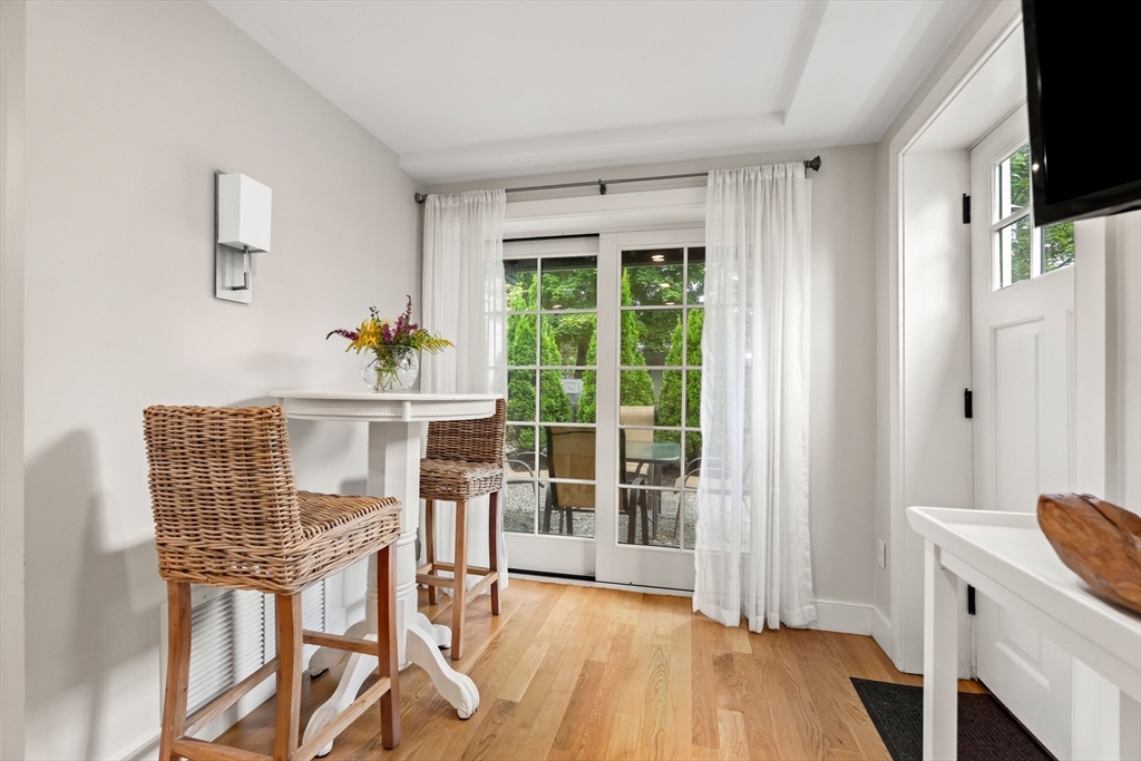 8 Hale Street # 1
