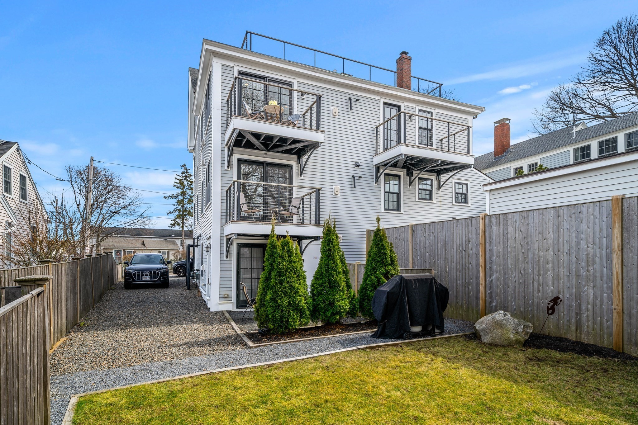 8 Hale Street # 1