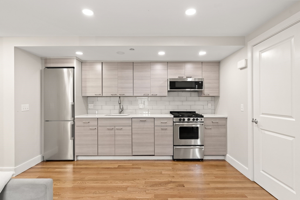 8 Hale Street # 1