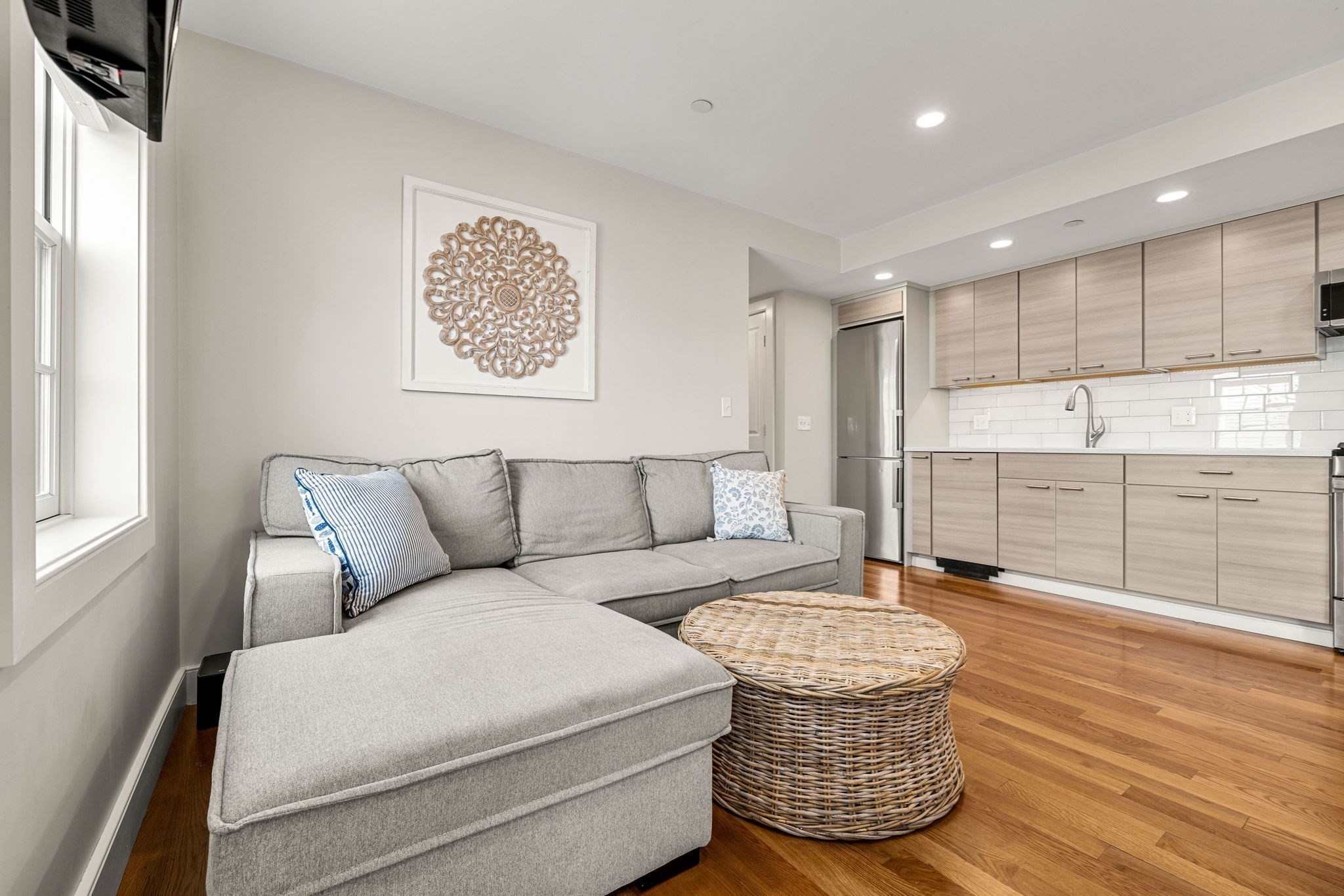 8 Hale Street # 2