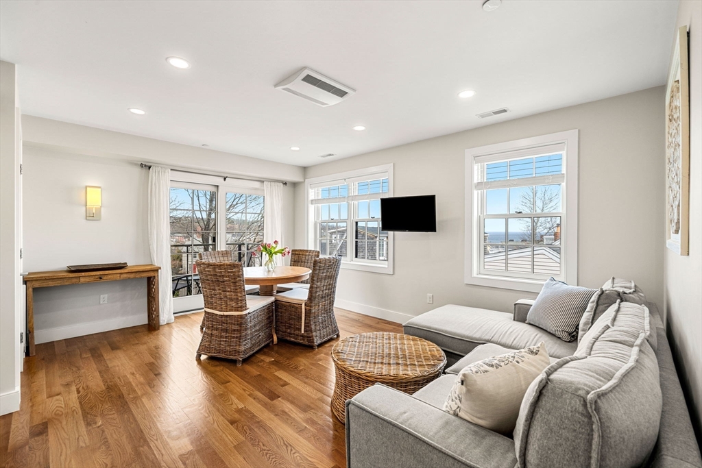 8 Hale Street # 2