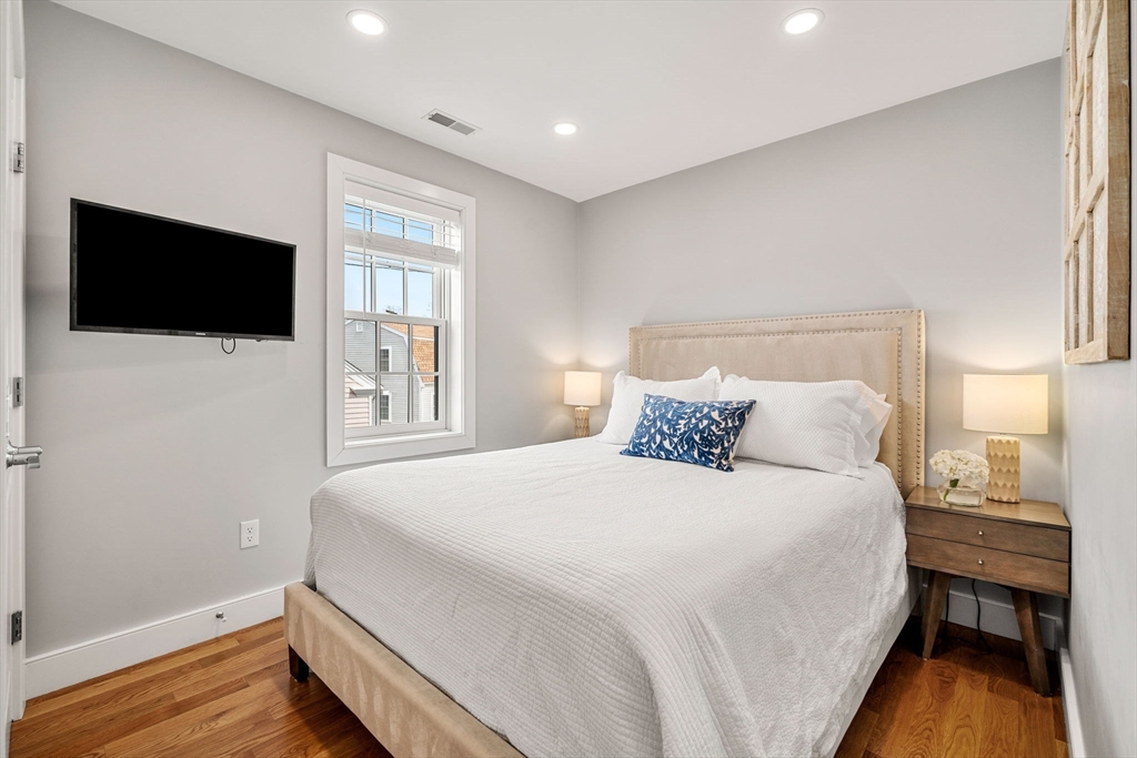 8 Hale Street # 2