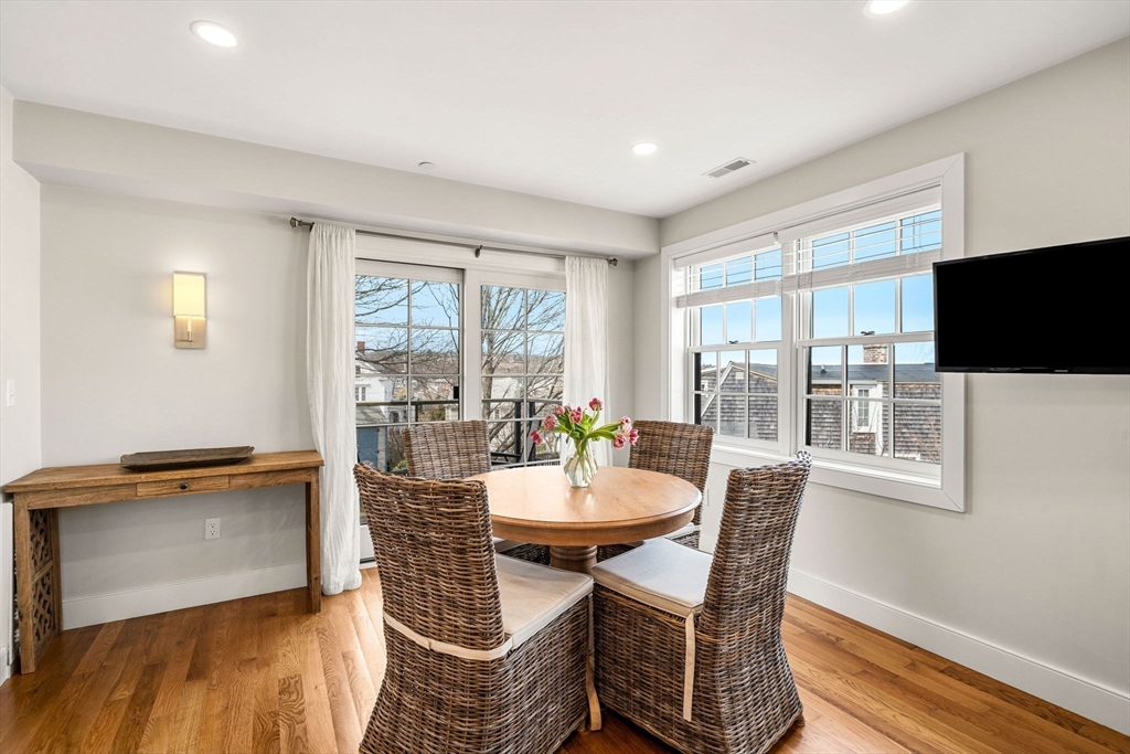 8 Hale Street # 2