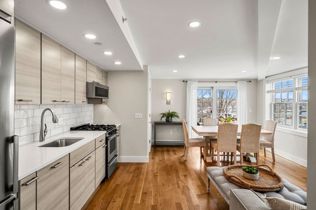 8 Hale Street # 3
