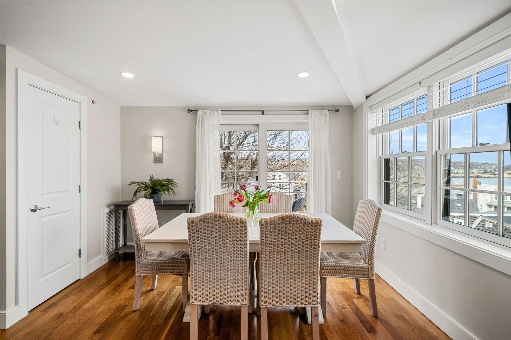 8 Hale Street # 3