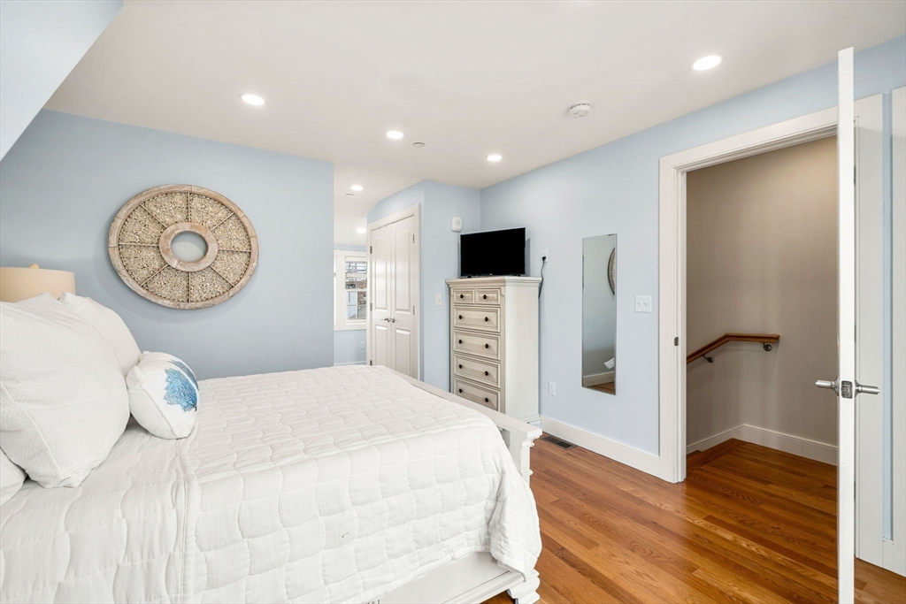 8 Hale Street # 3