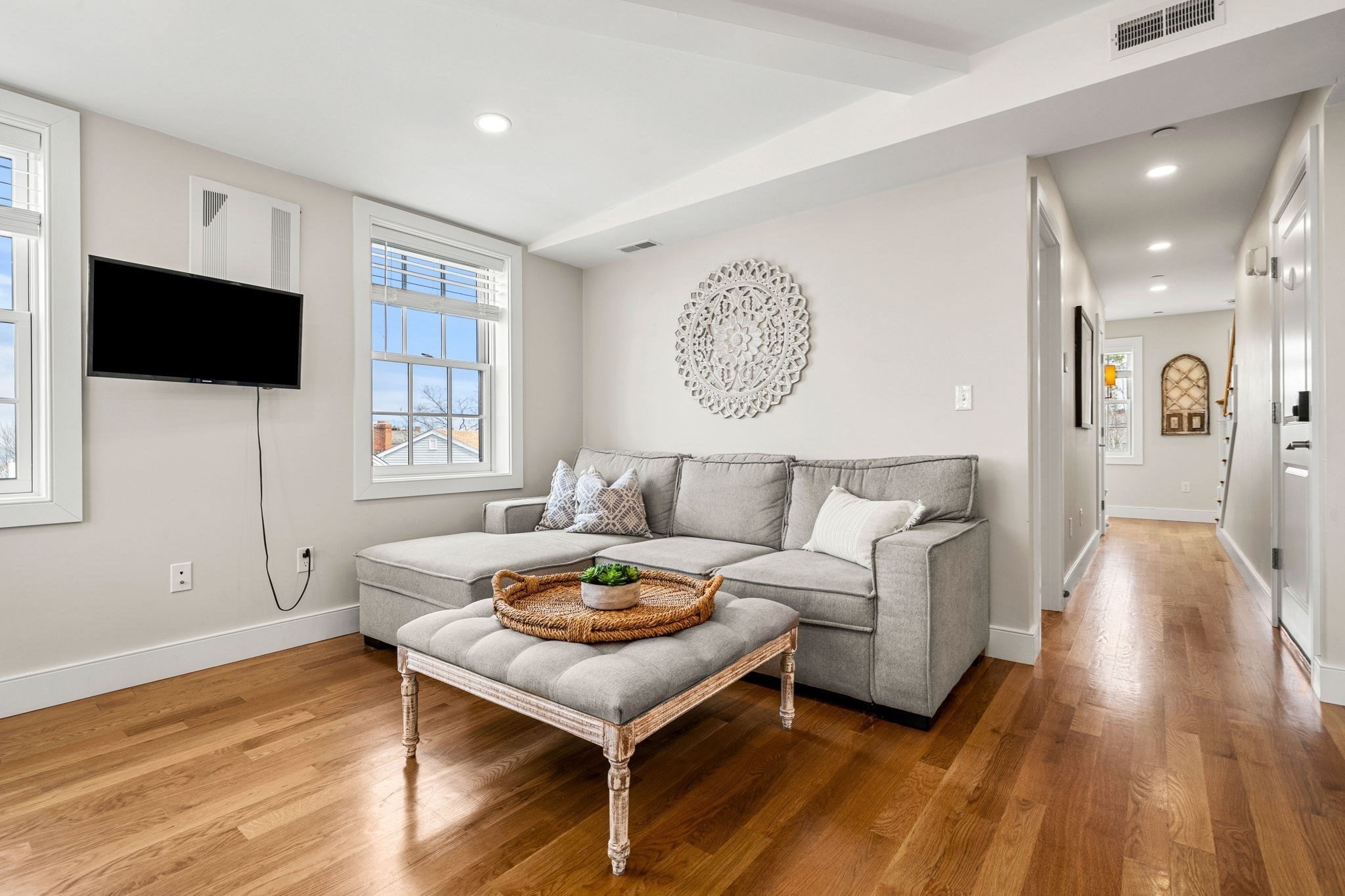 8 Hale Street # 3
