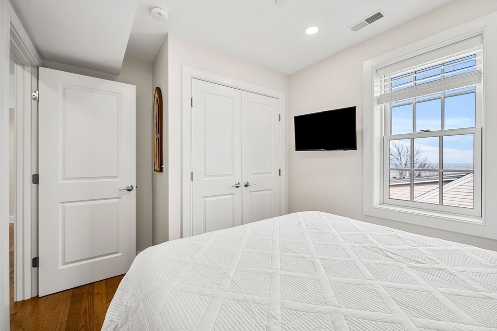 8 Hale Street # 3