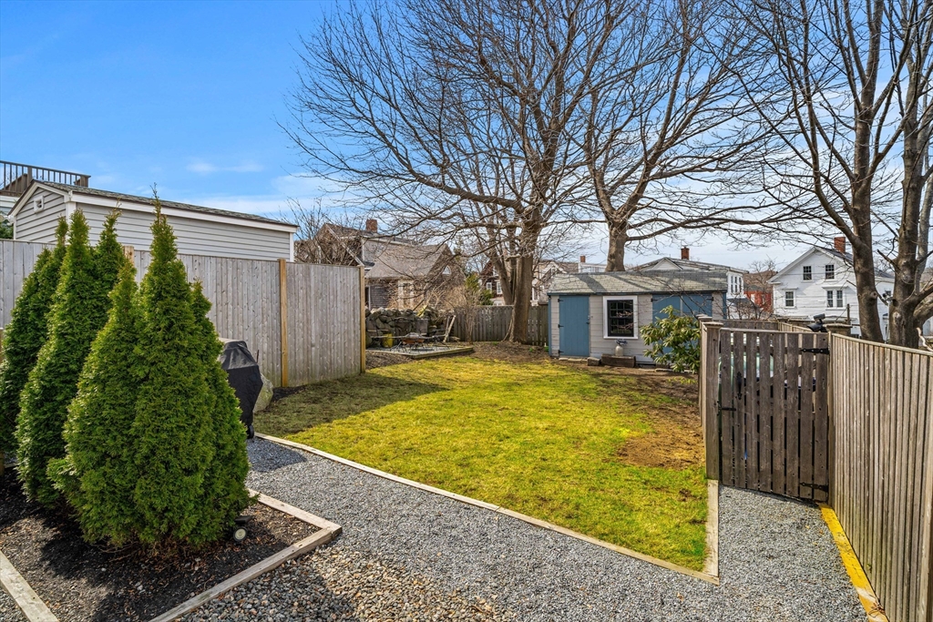 8 Hale Street # 3