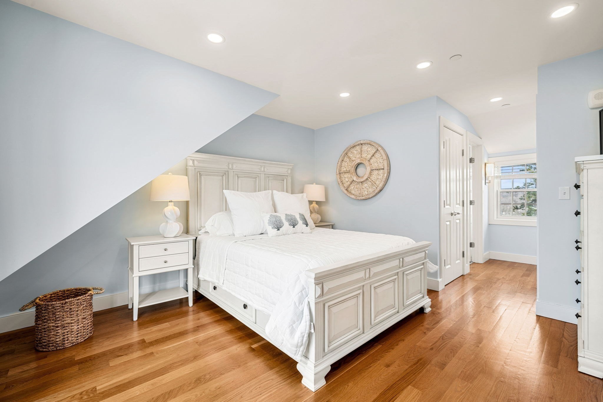 8 Hale Street # 3