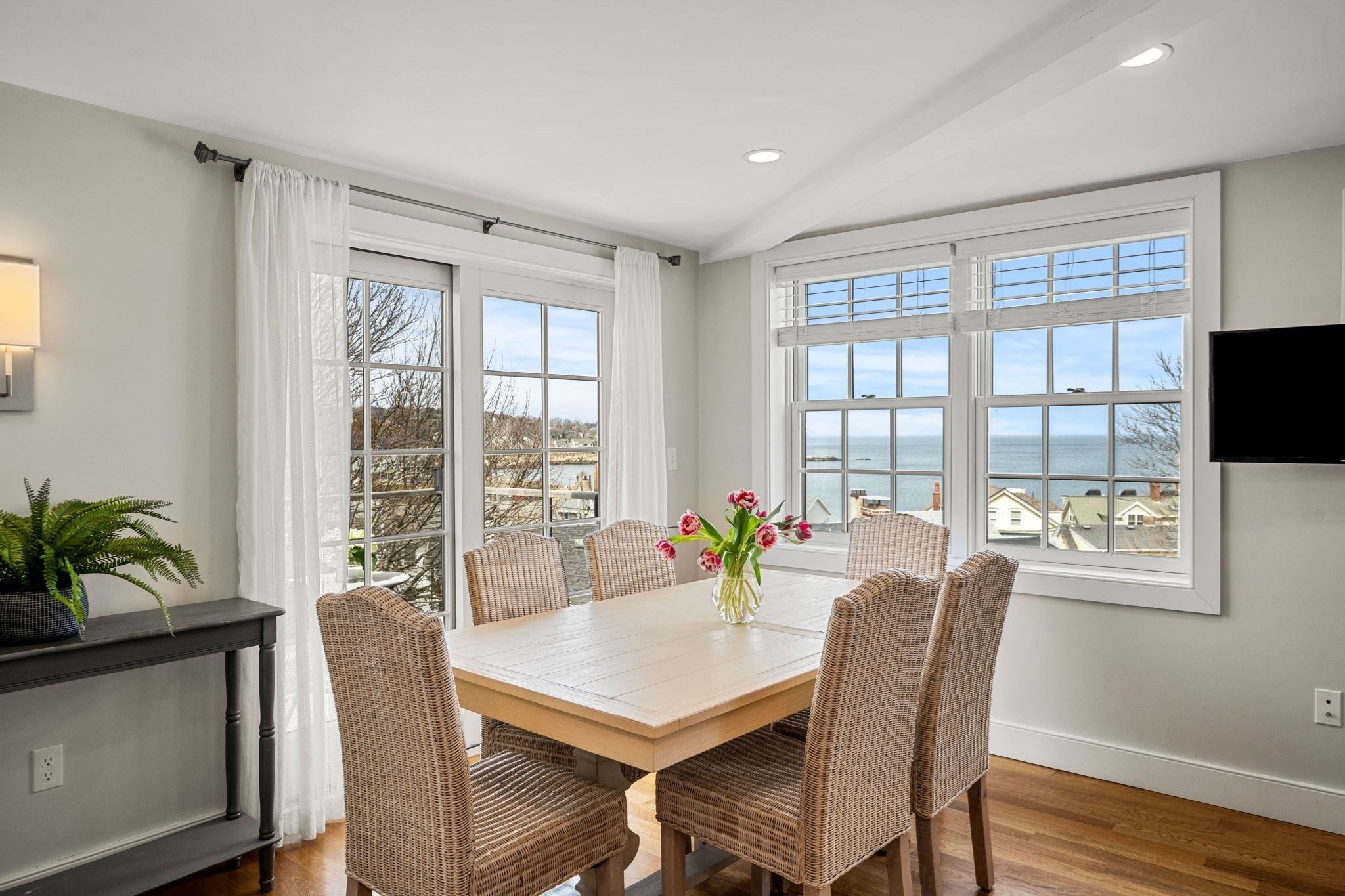 8 Hale Street # 3