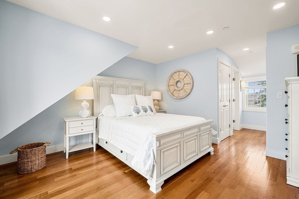 8 Hale Street # 3