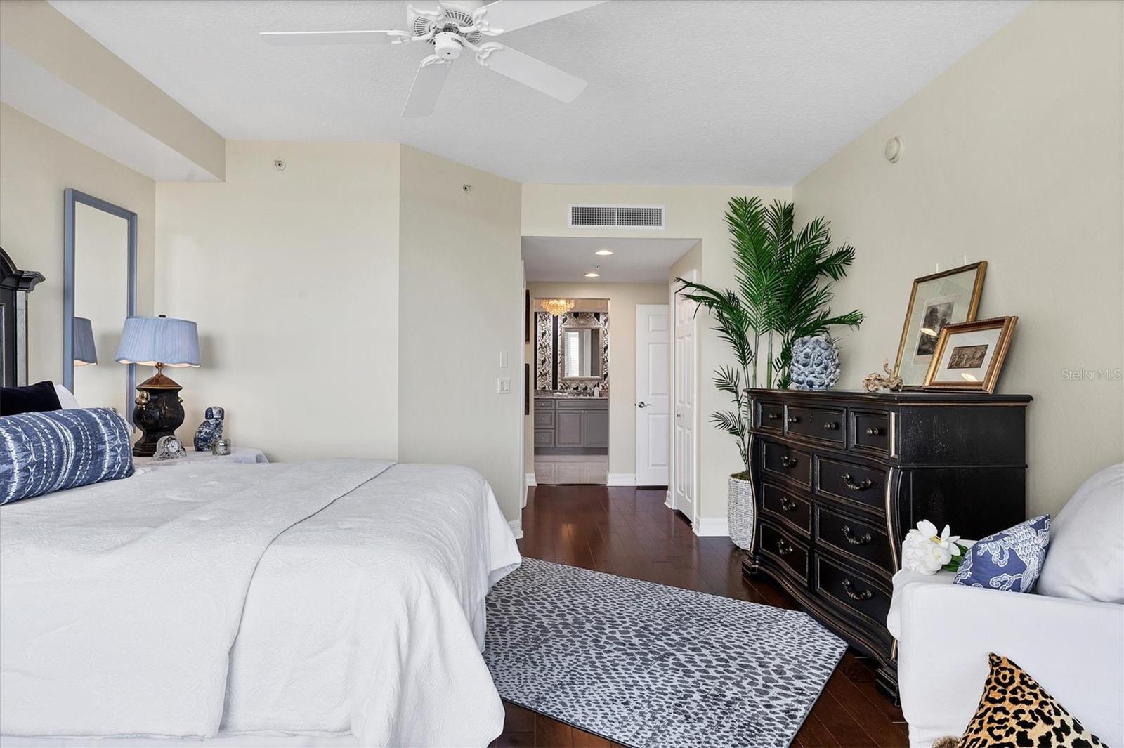 401 N POINT RD #504