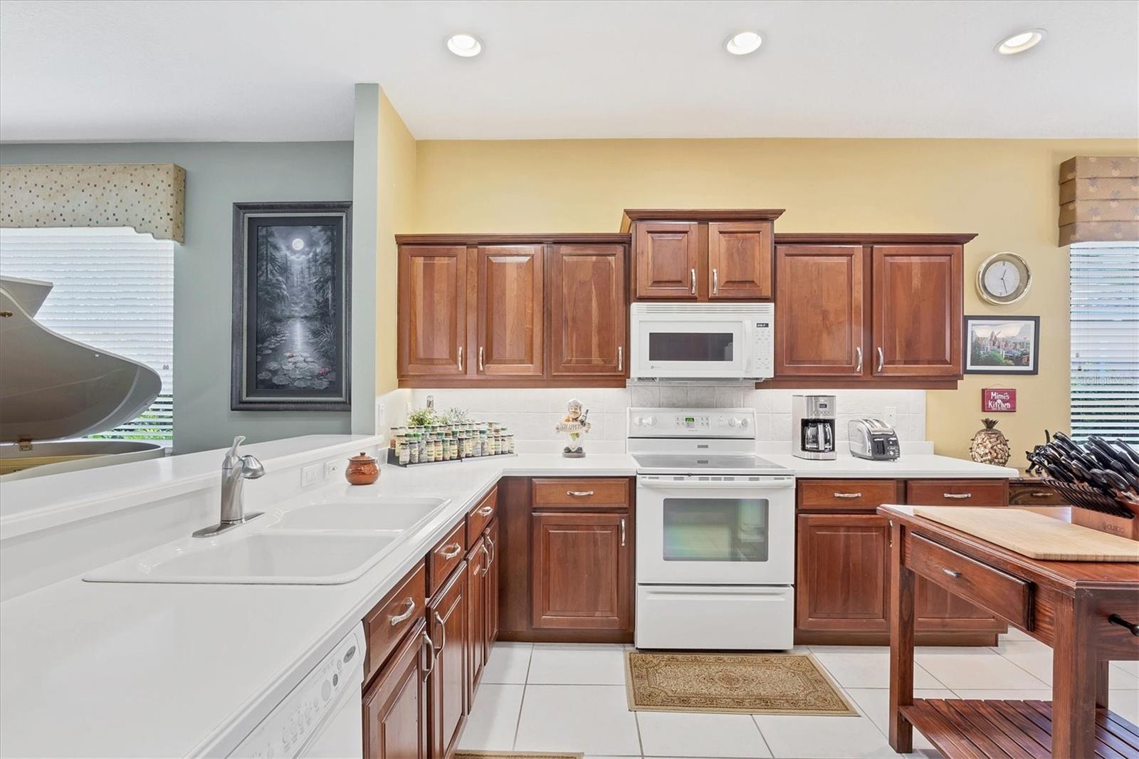 4121 REFLECTIONS PKWY