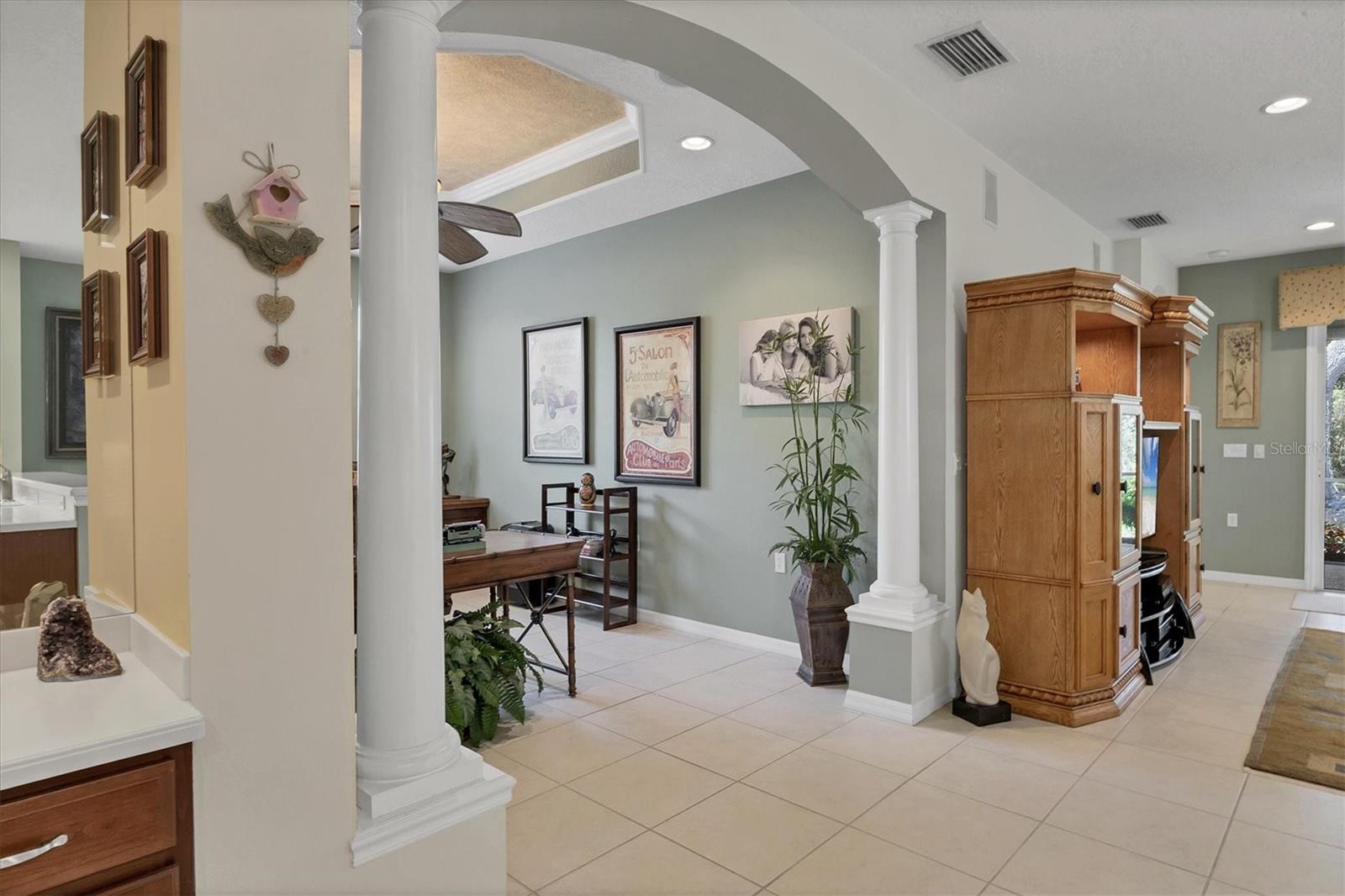 4121 REFLECTIONS PKWY