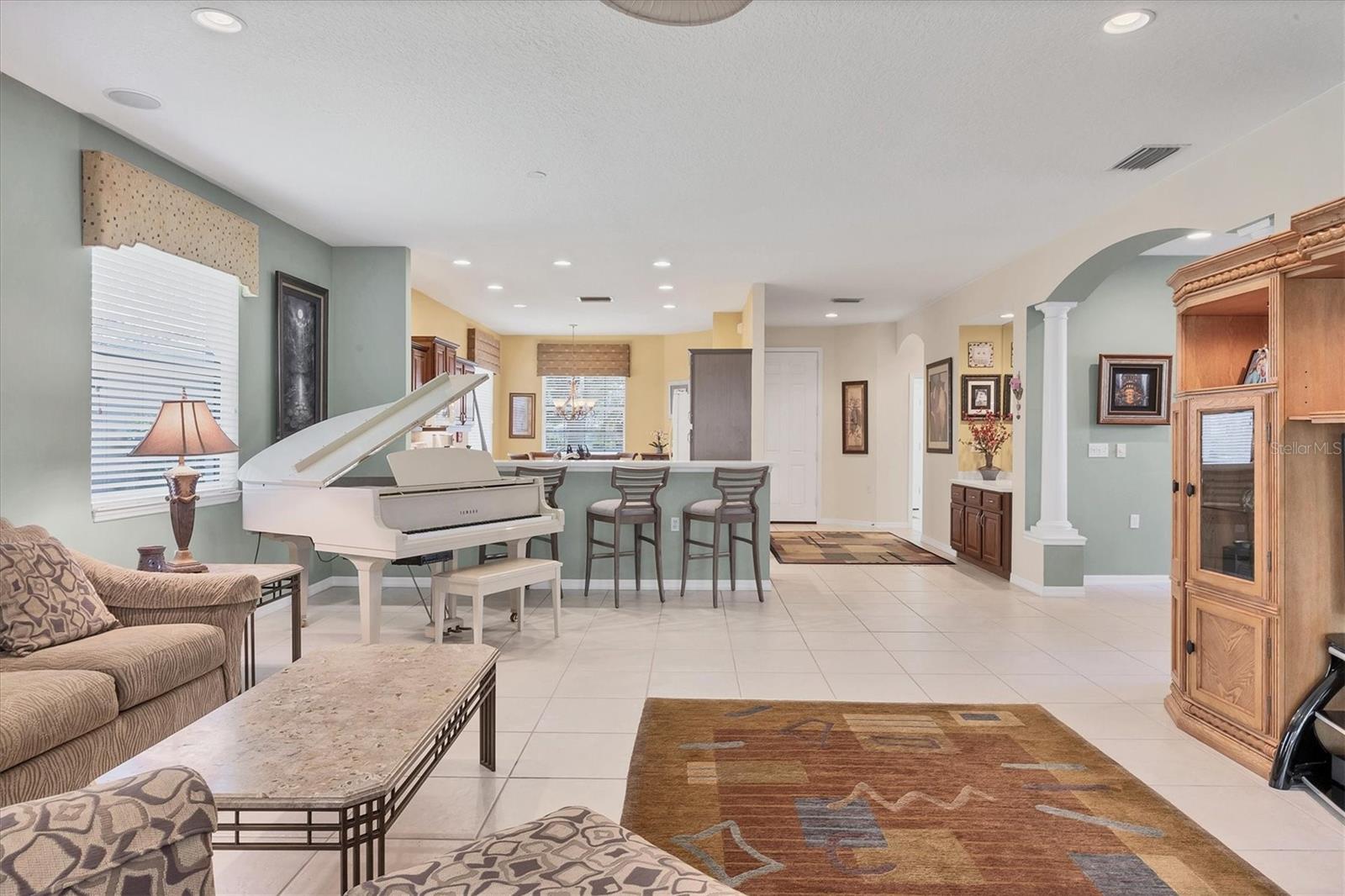 4121 REFLECTIONS PKWY