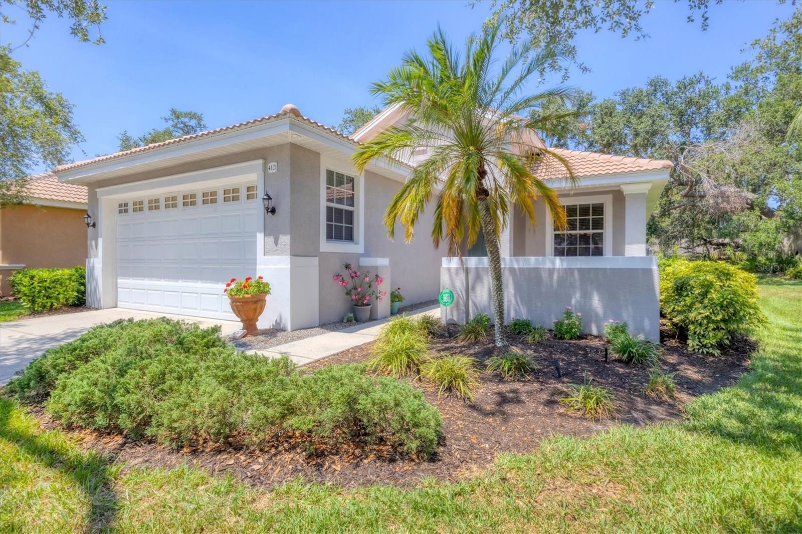 4121 REFLECTIONS PKWY