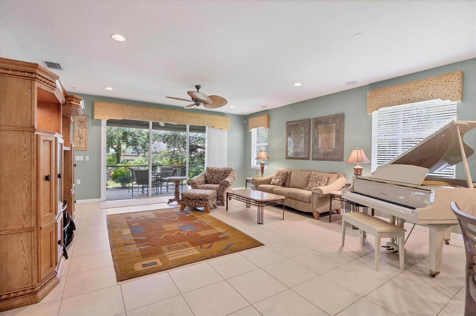 4121 REFLECTIONS PKWY