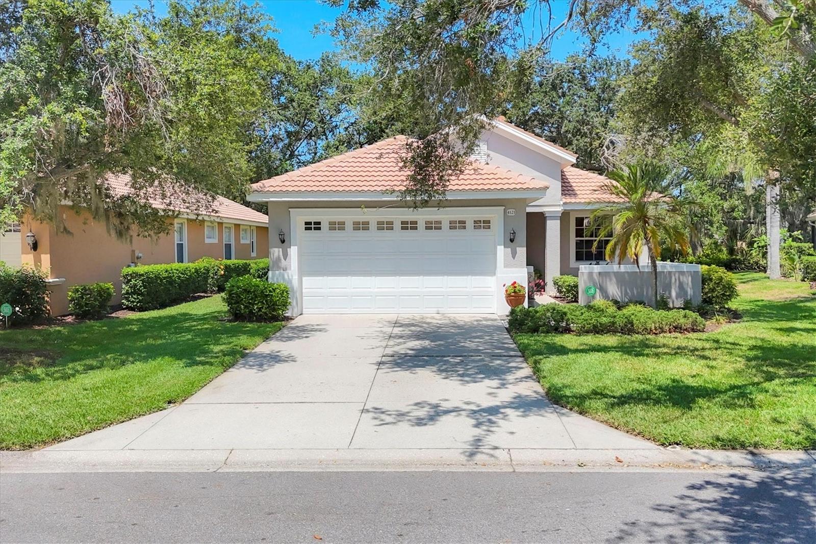 4121 REFLECTIONS PKWY