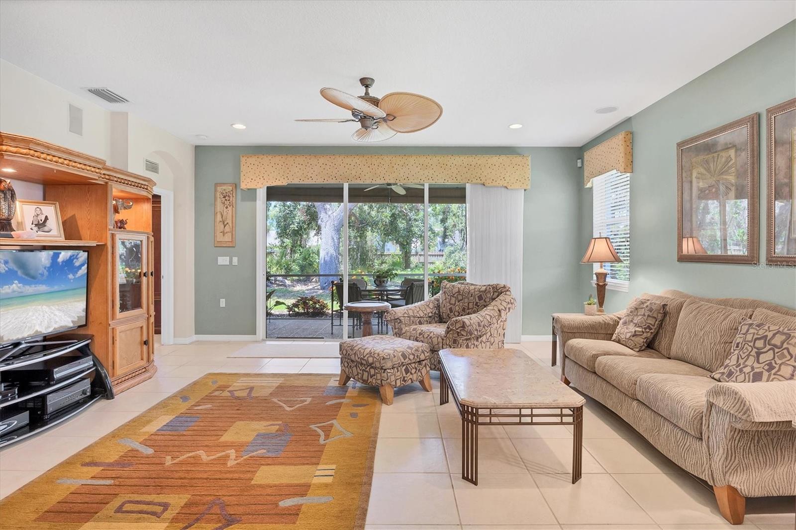 4121 REFLECTIONS PKWY