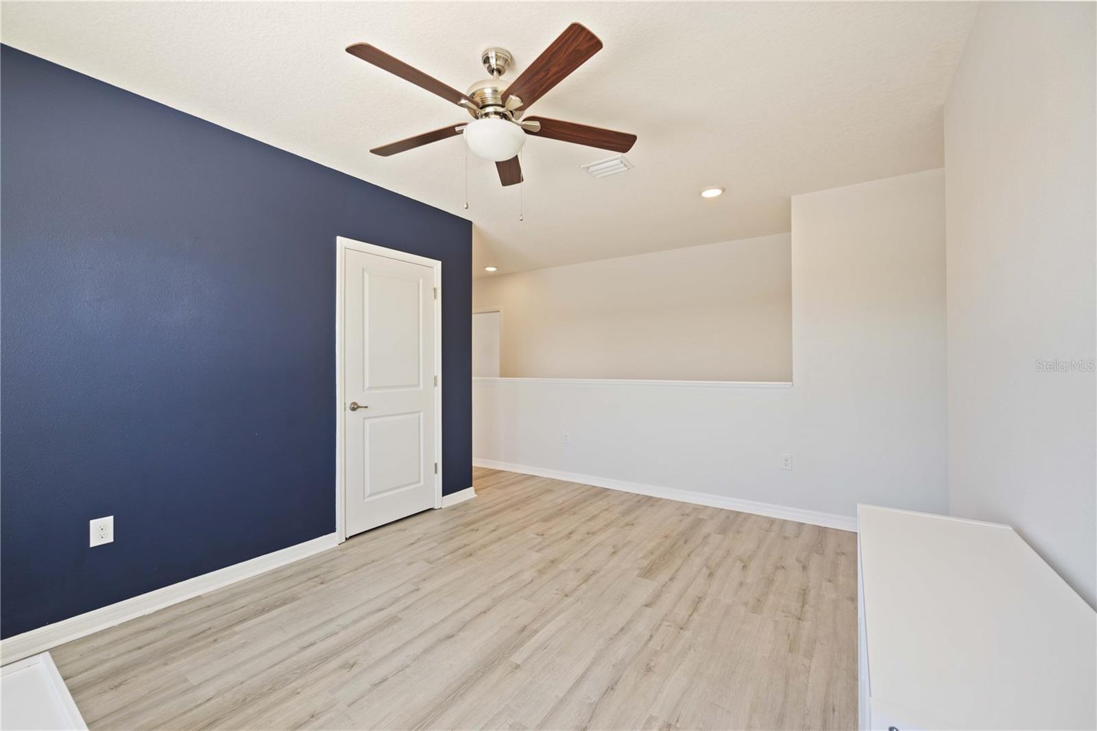 451 GRANDE VISTA BLVD