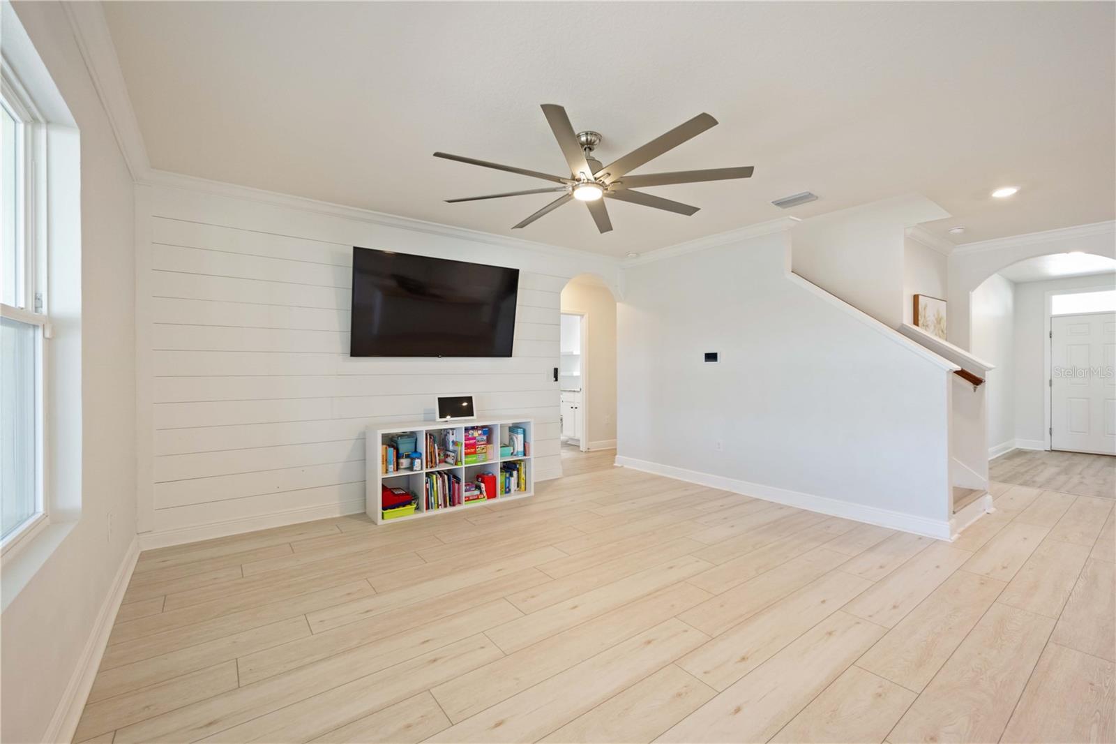 451 GRANDE VISTA BLVD