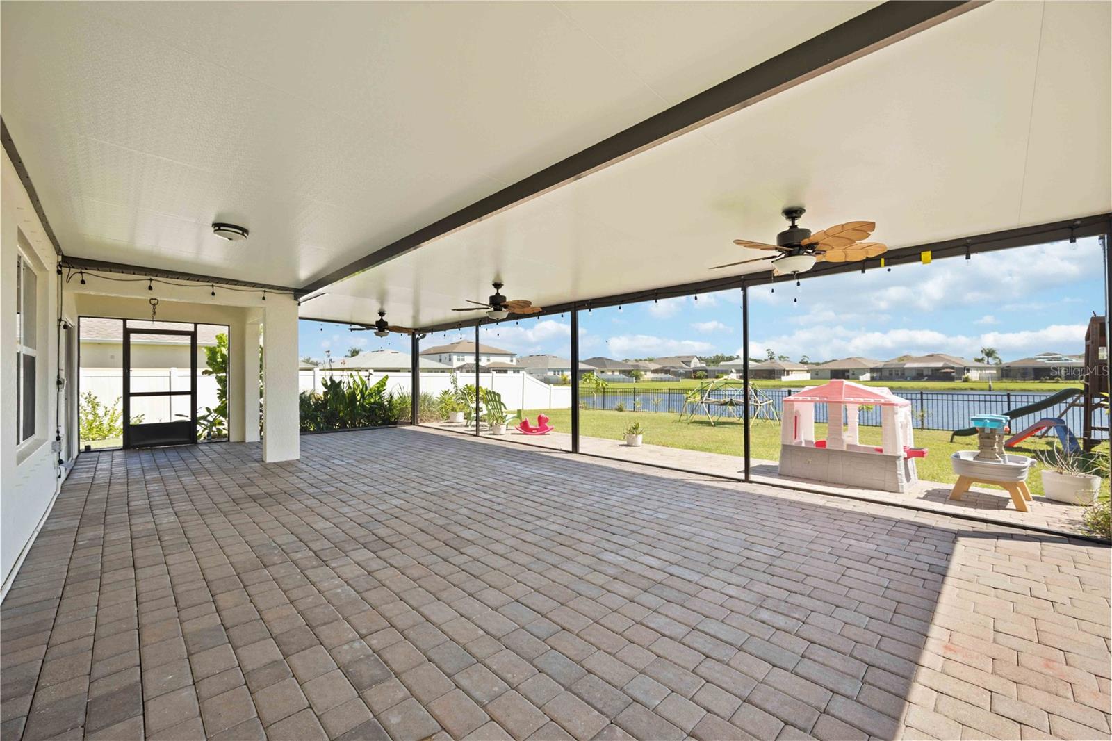 451 GRANDE VISTA BLVD