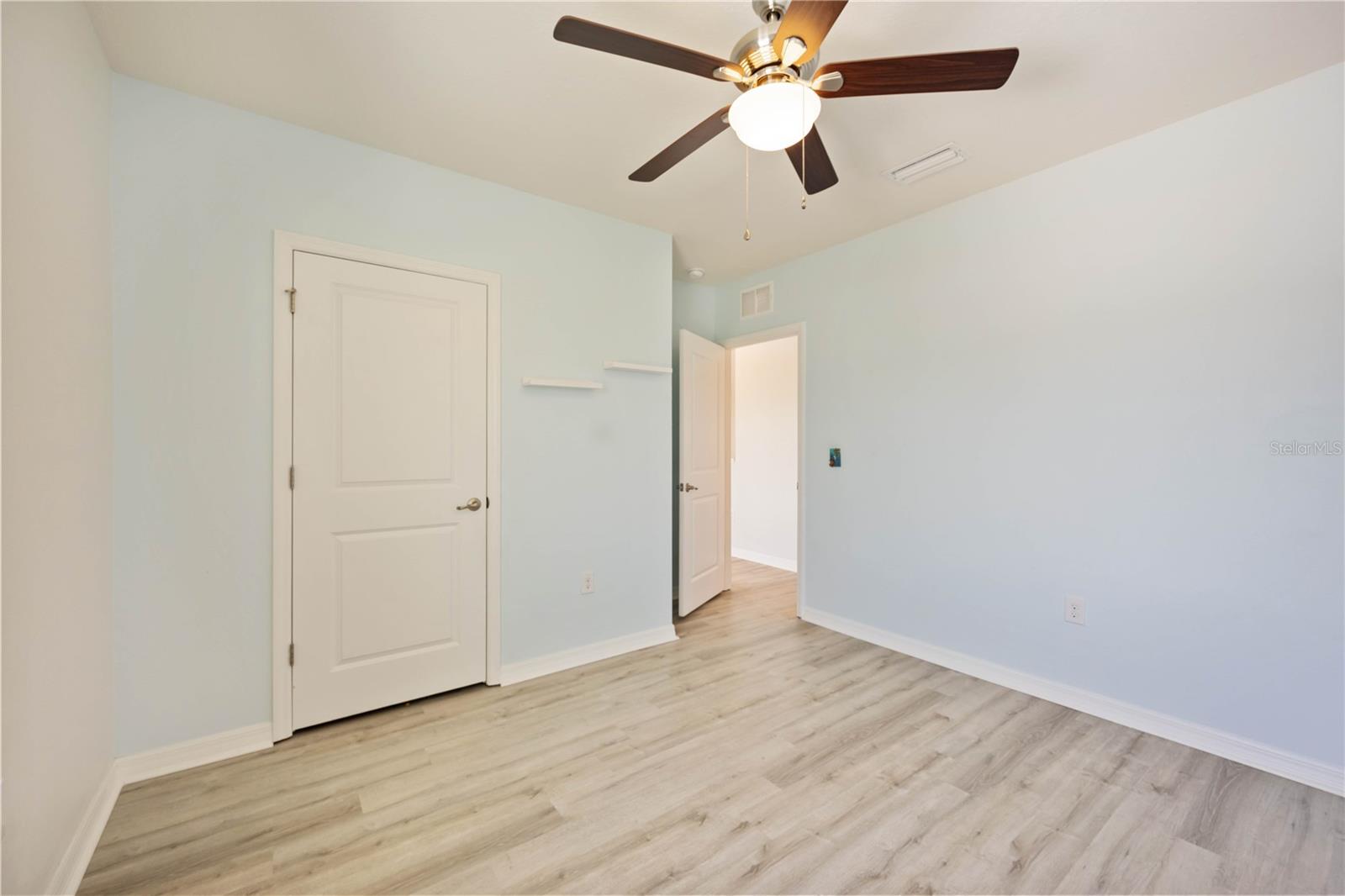 451 GRANDE VISTA BLVD