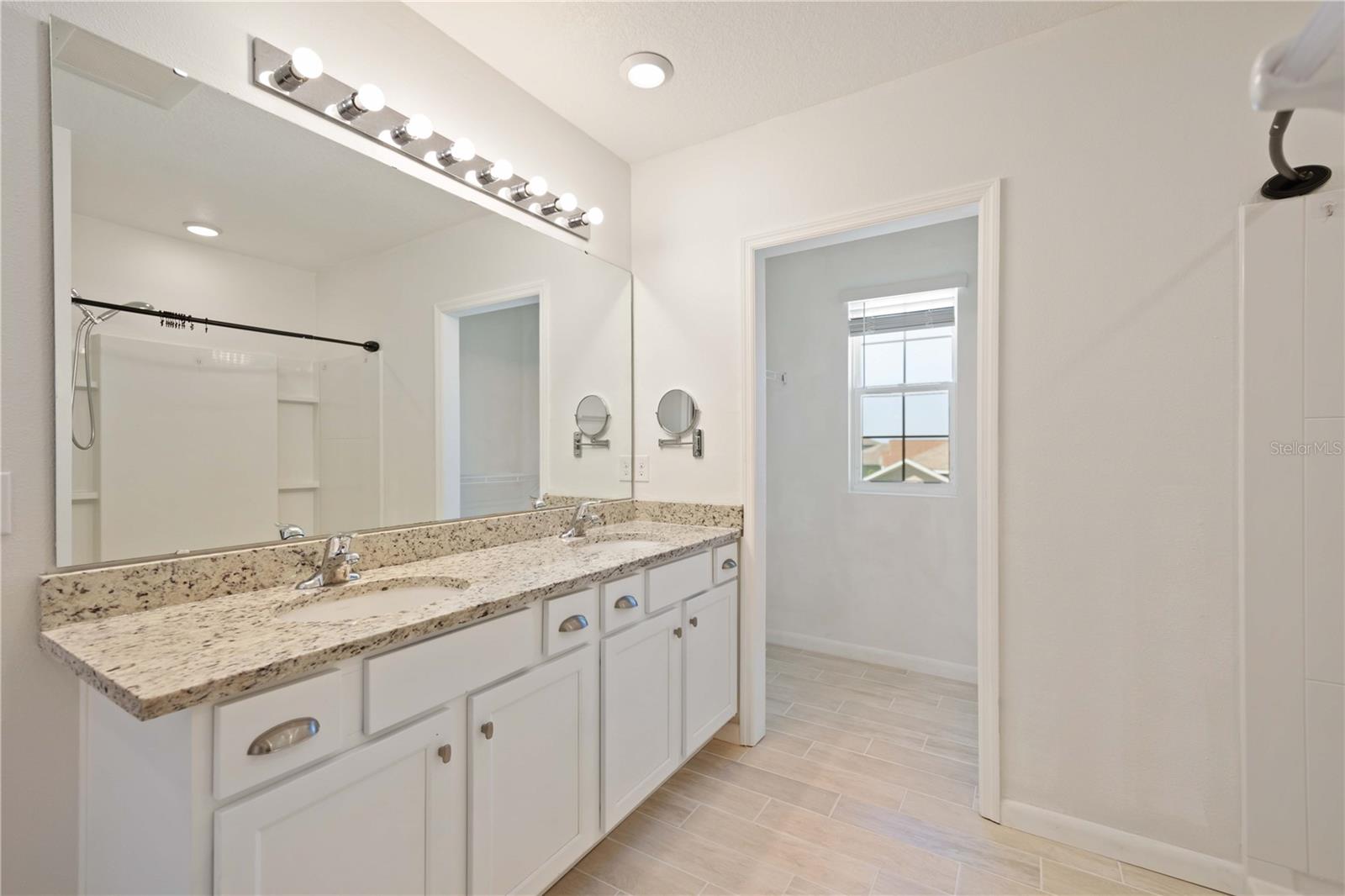 451 GRANDE VISTA BLVD