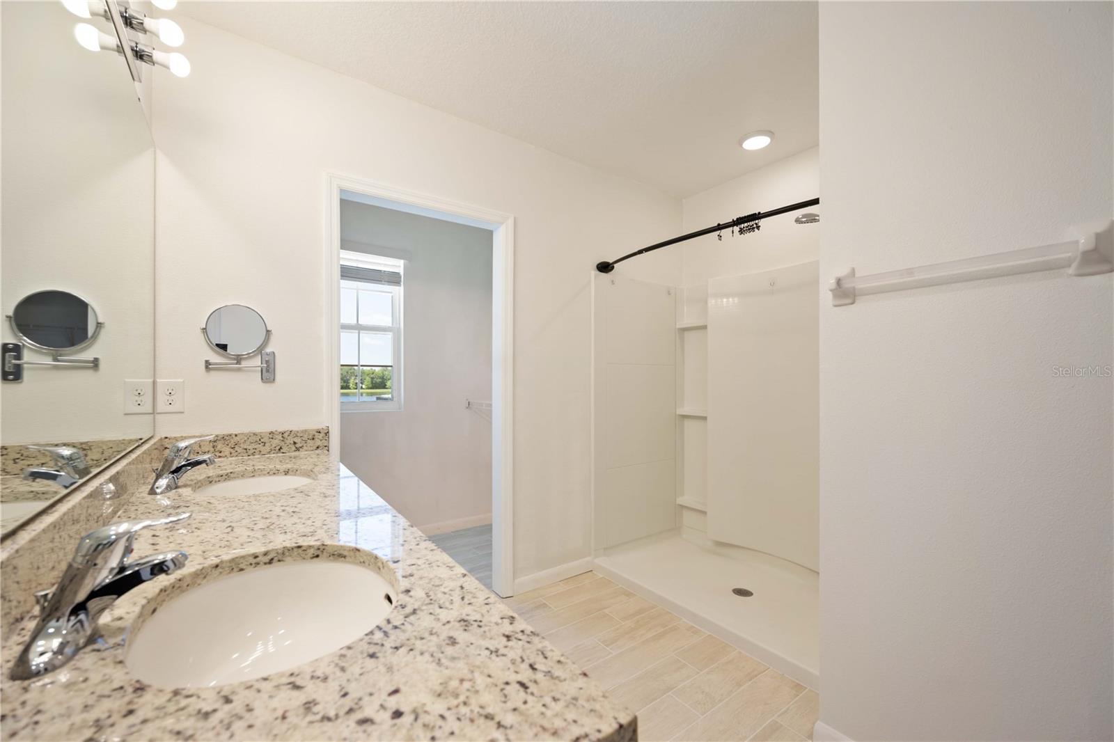 451 GRANDE VISTA BLVD