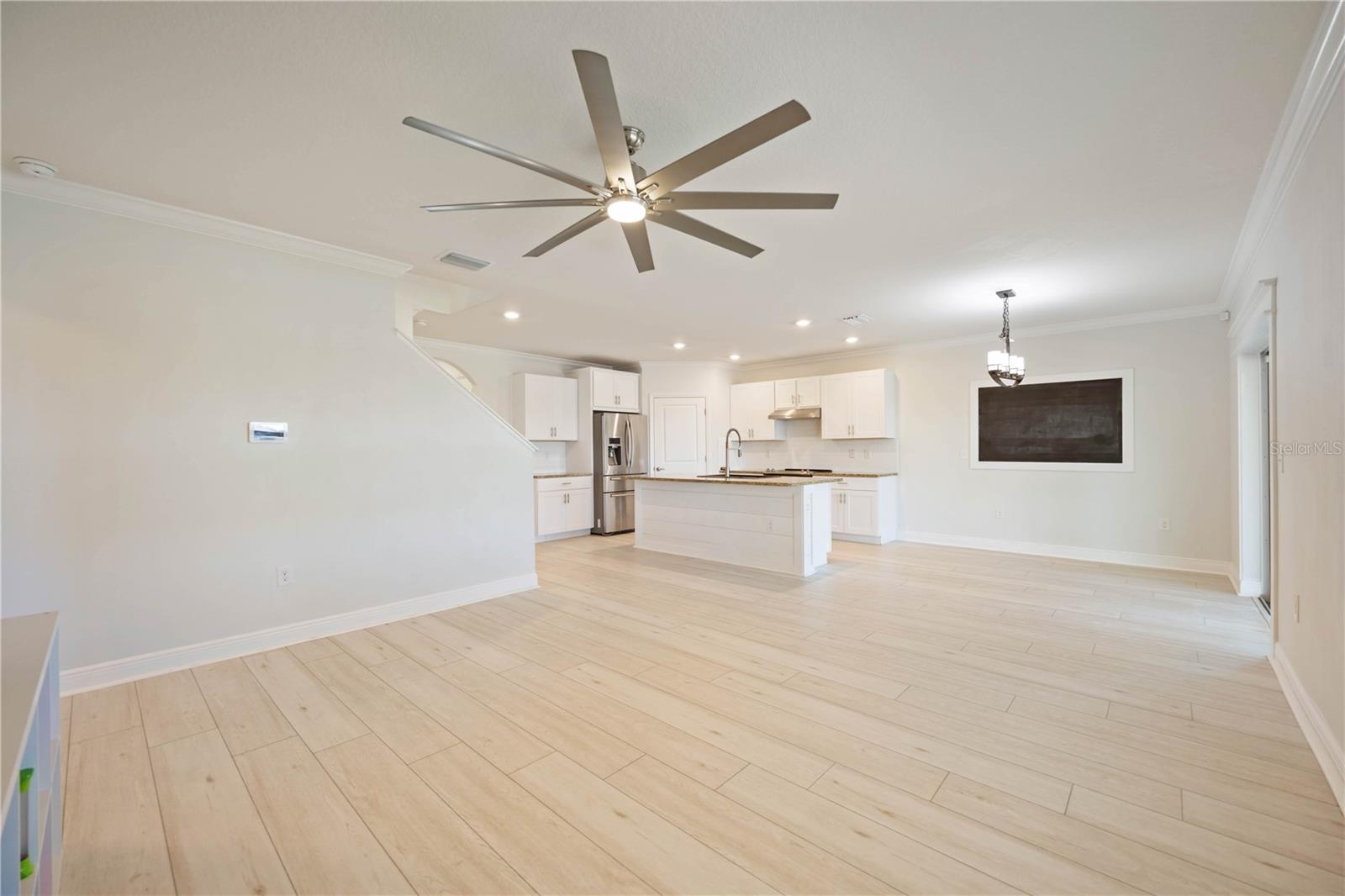 451 GRANDE VISTA BLVD