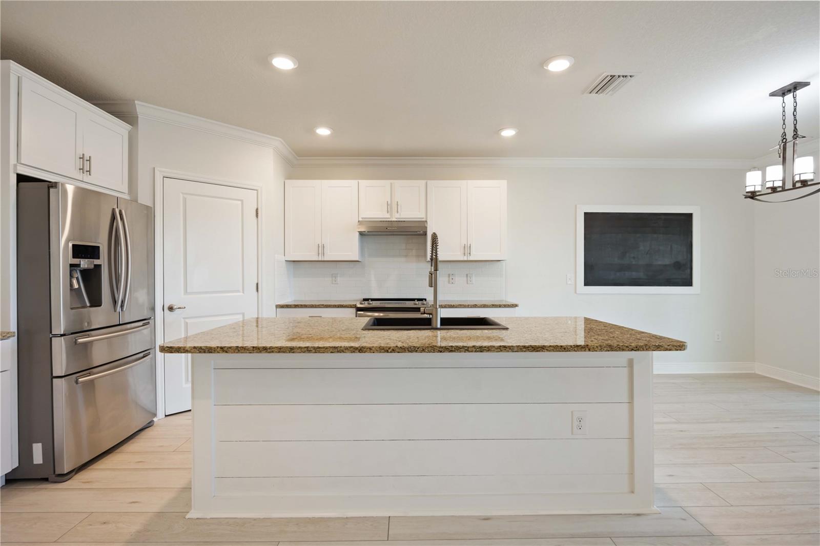 451 GRANDE VISTA BLVD