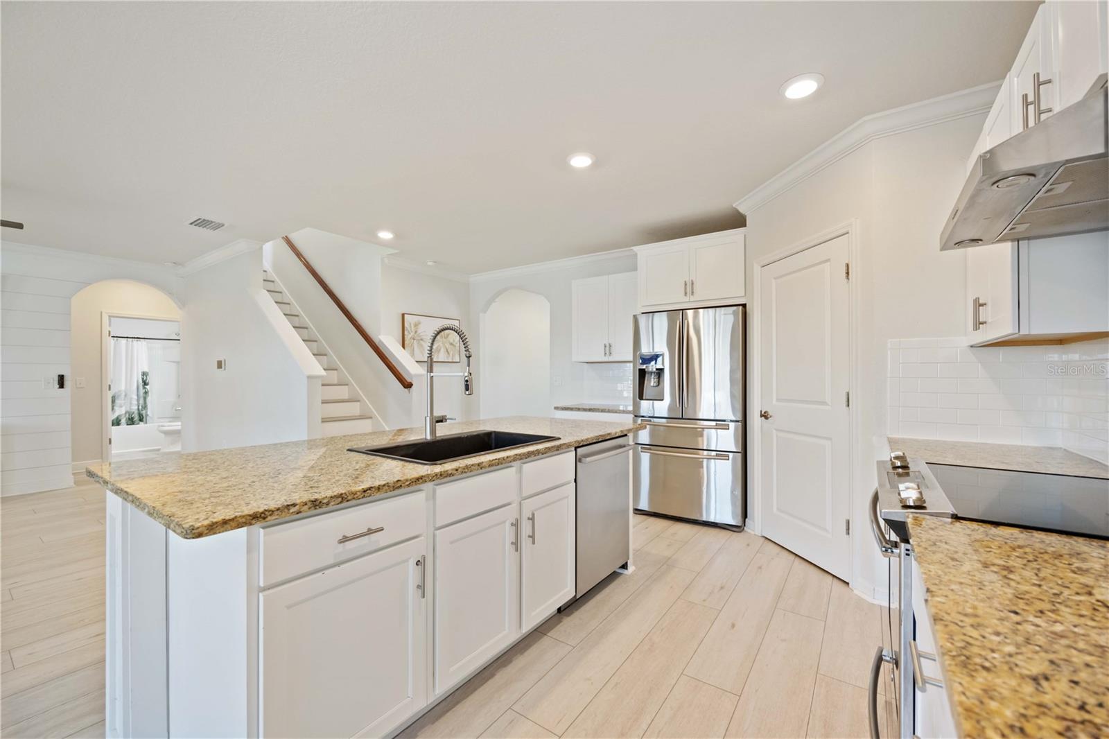 451 GRANDE VISTA BLVD