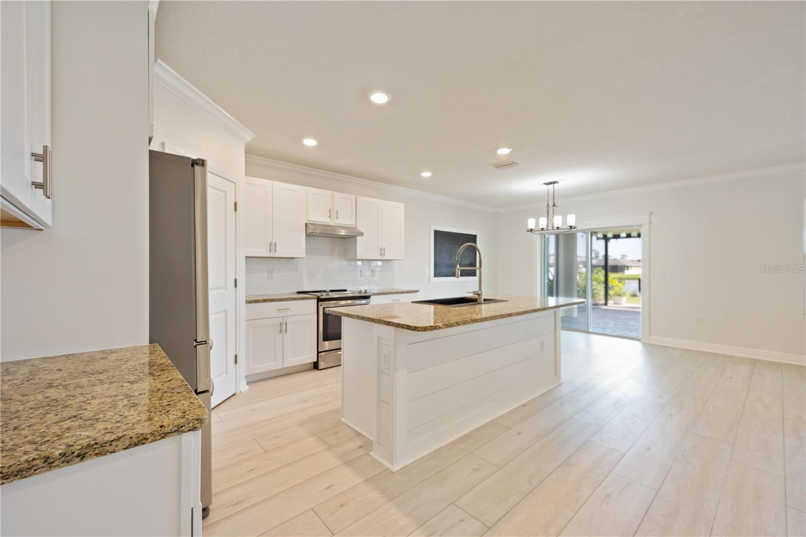 451 GRANDE VISTA BLVD