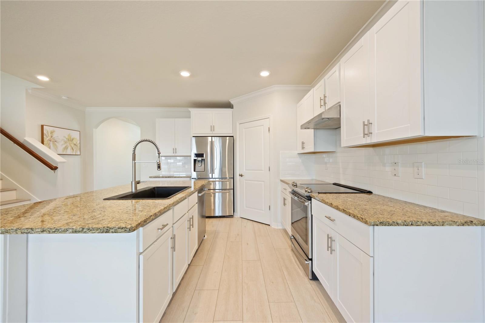 451 GRANDE VISTA BLVD