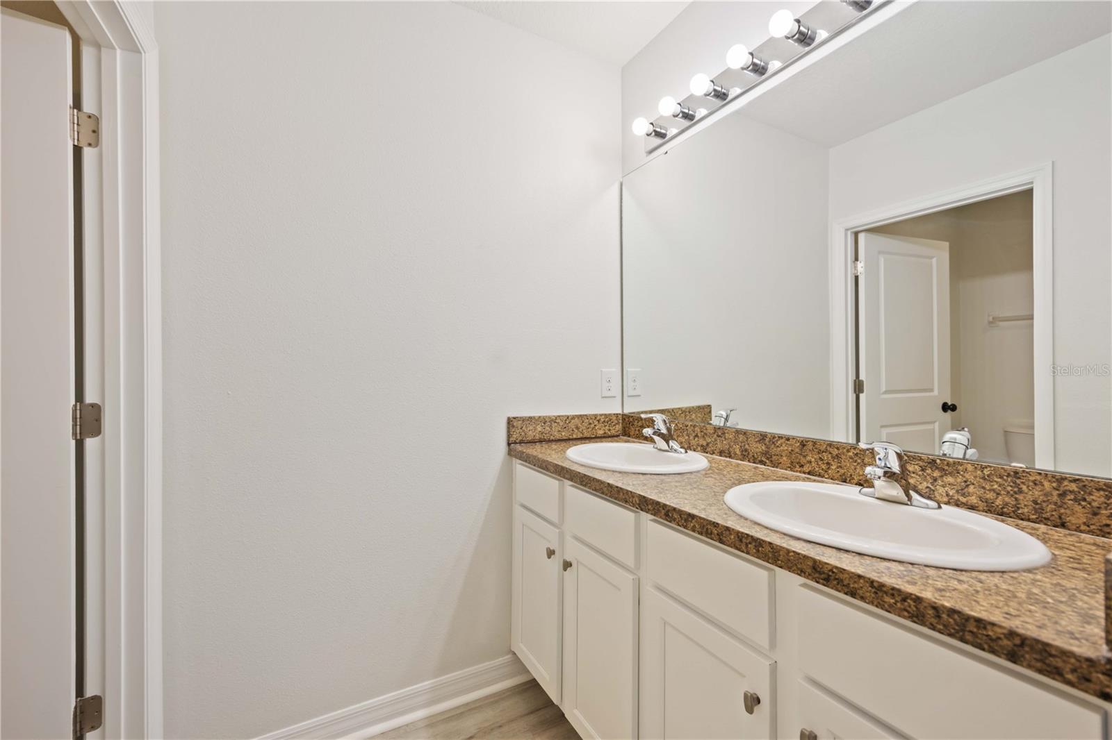 451 GRANDE VISTA BLVD