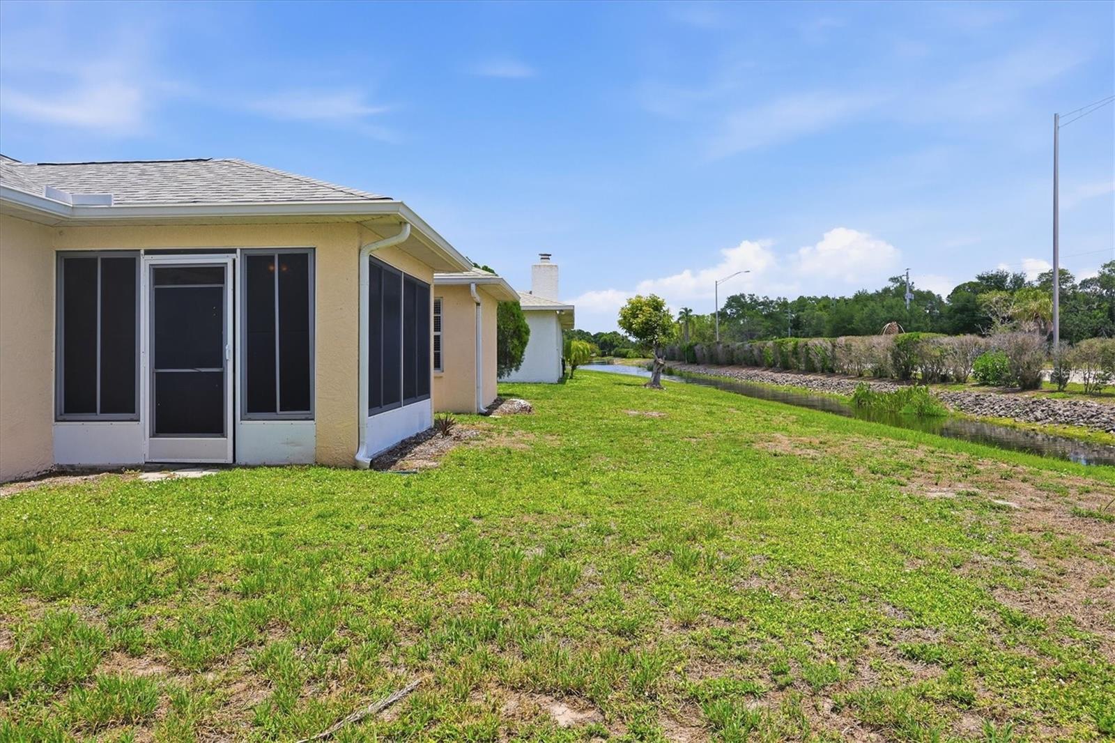 1720 COUNTRY MEADOWS DR
