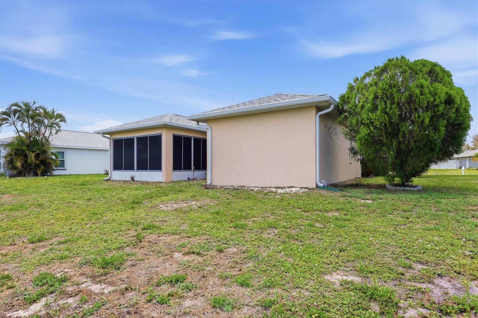 1720 COUNTRY MEADOWS DR