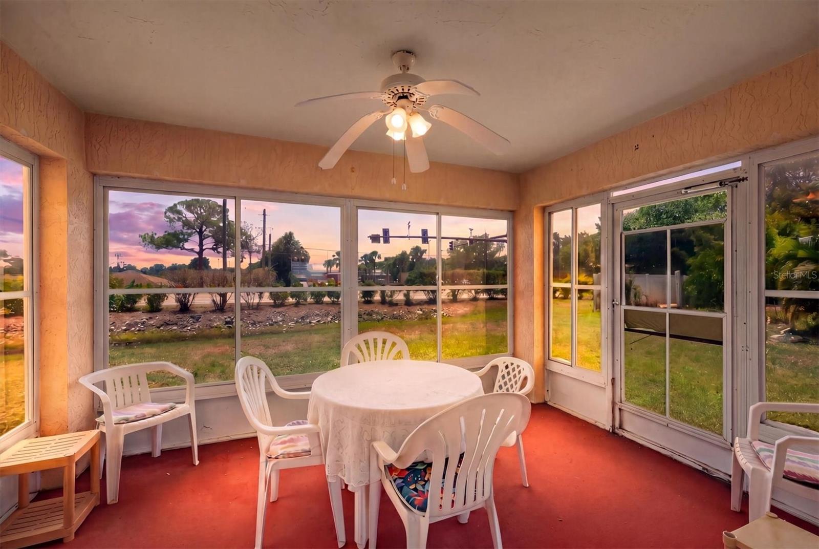 1720 COUNTRY MEADOWS DR