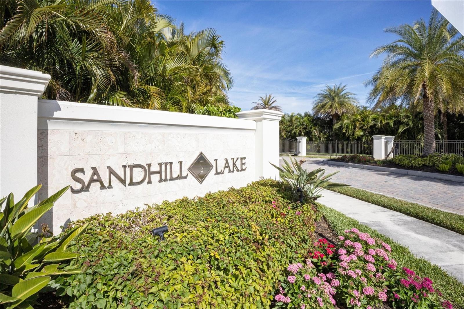 7712 SANDHILL LAKE DR