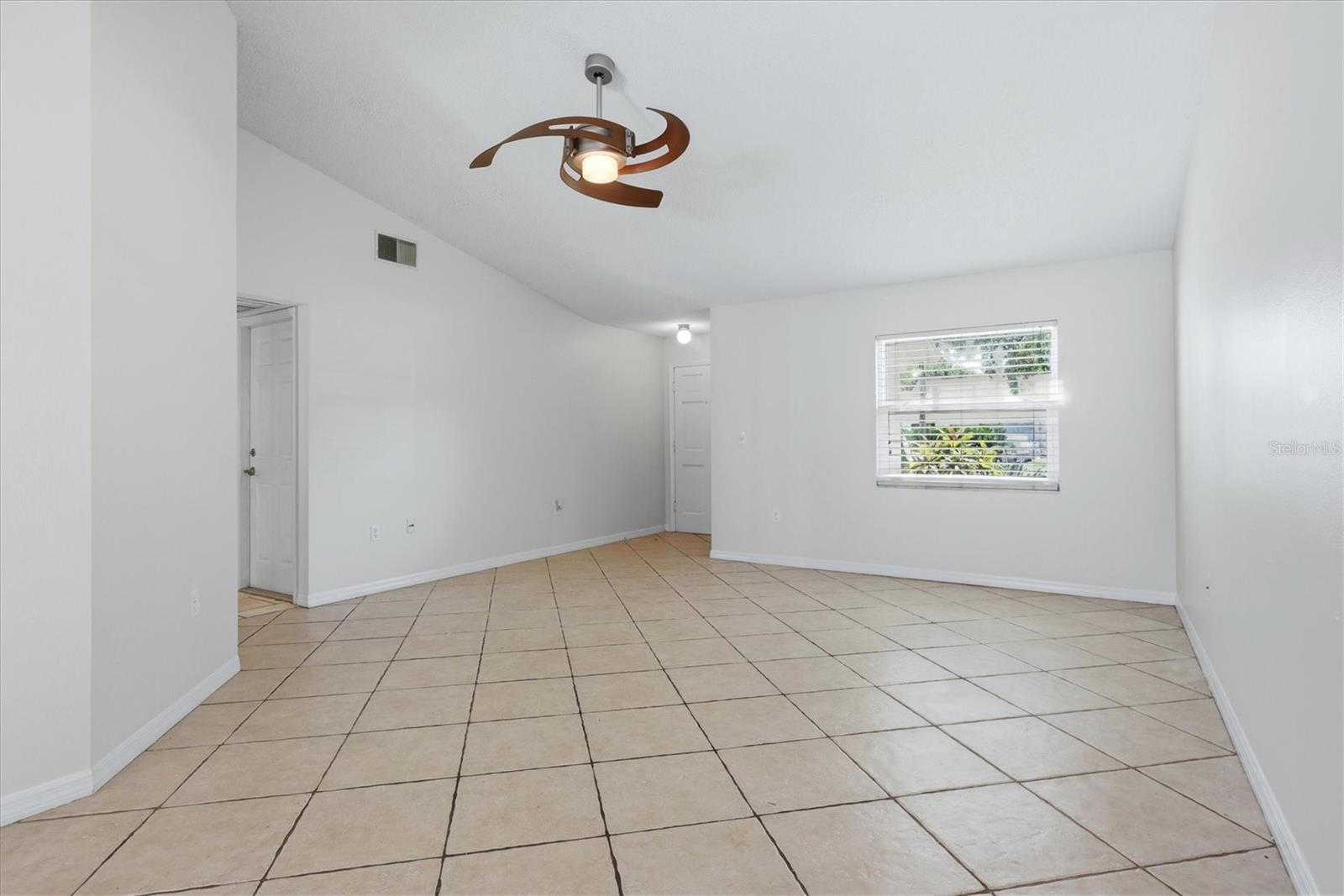4089 KING RICHARD DR