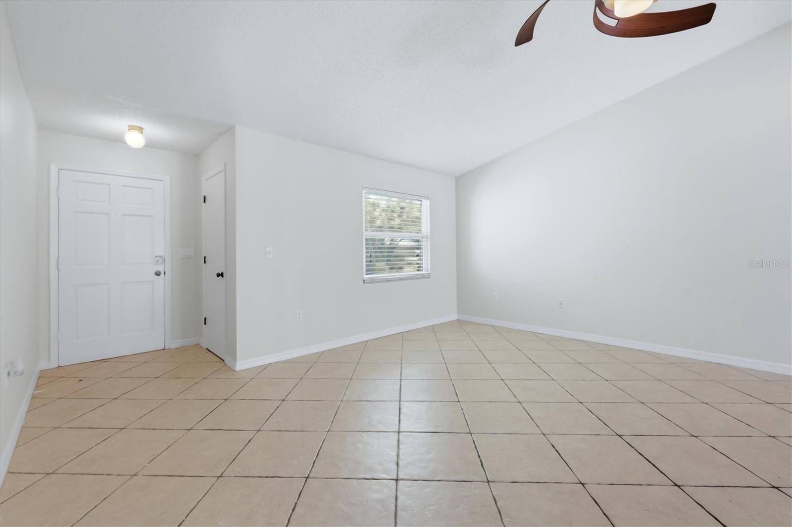4089 KING RICHARD DR