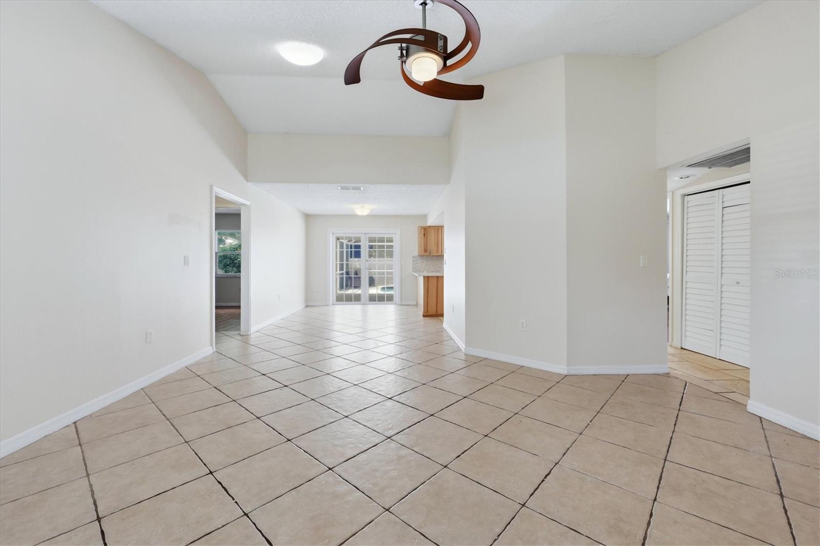 4089 KING RICHARD DR