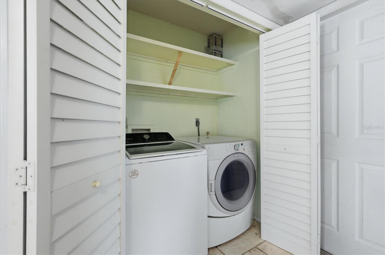 4089 KING RICHARD DR