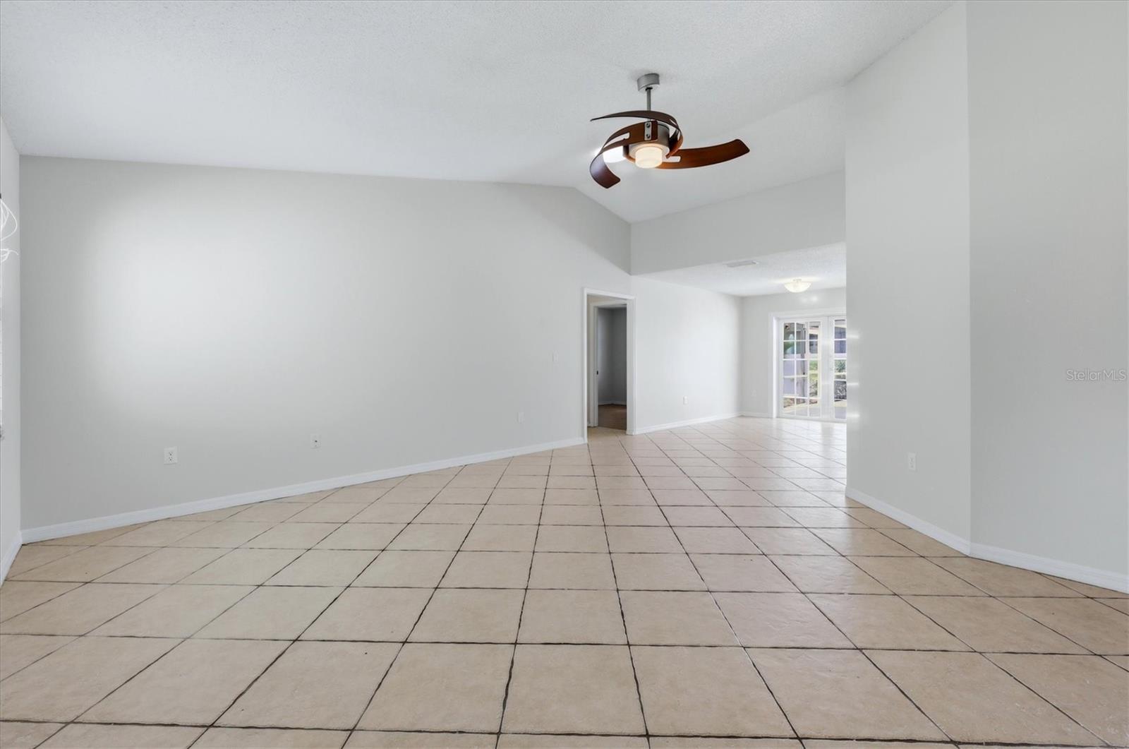 4089 KING RICHARD DR
