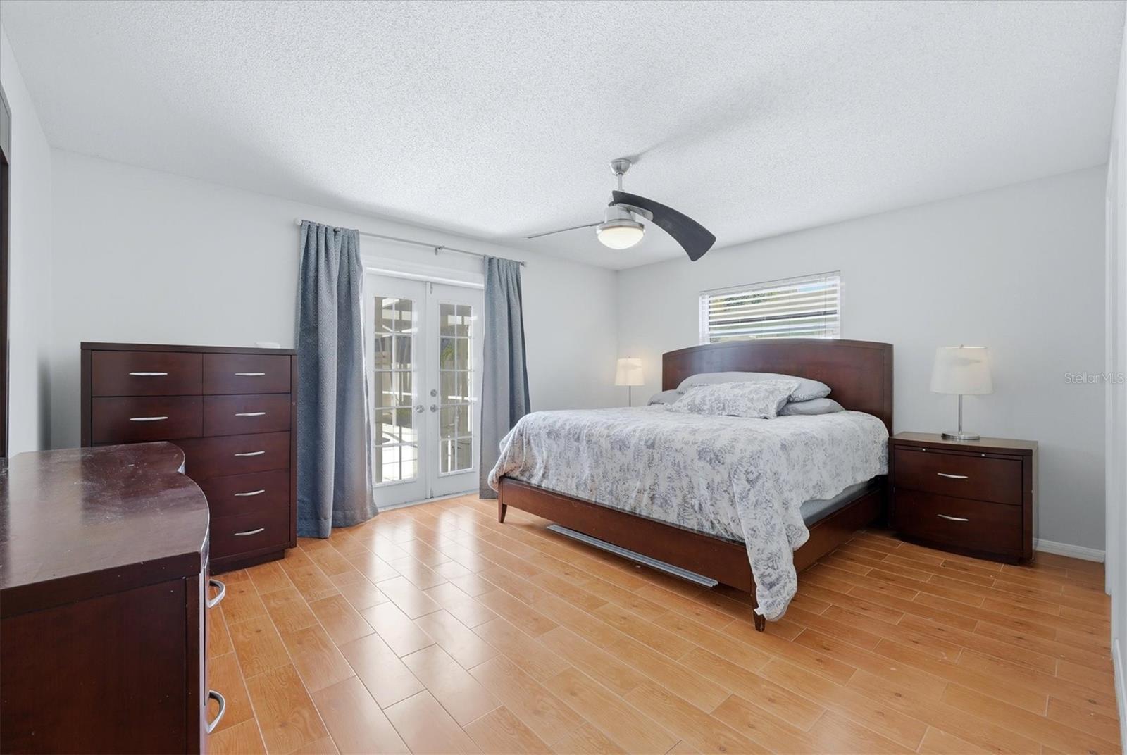 4089 KING RICHARD DR