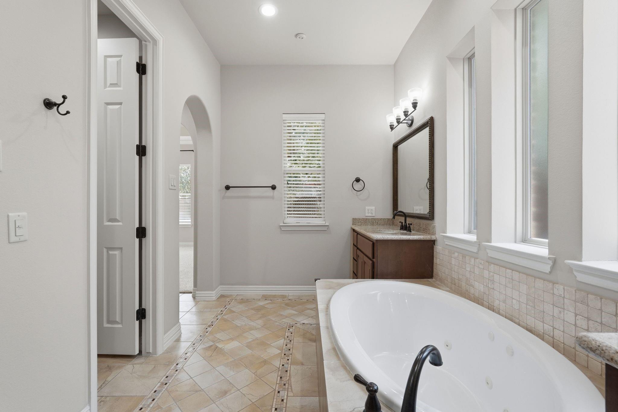 126 E Cove View Trail