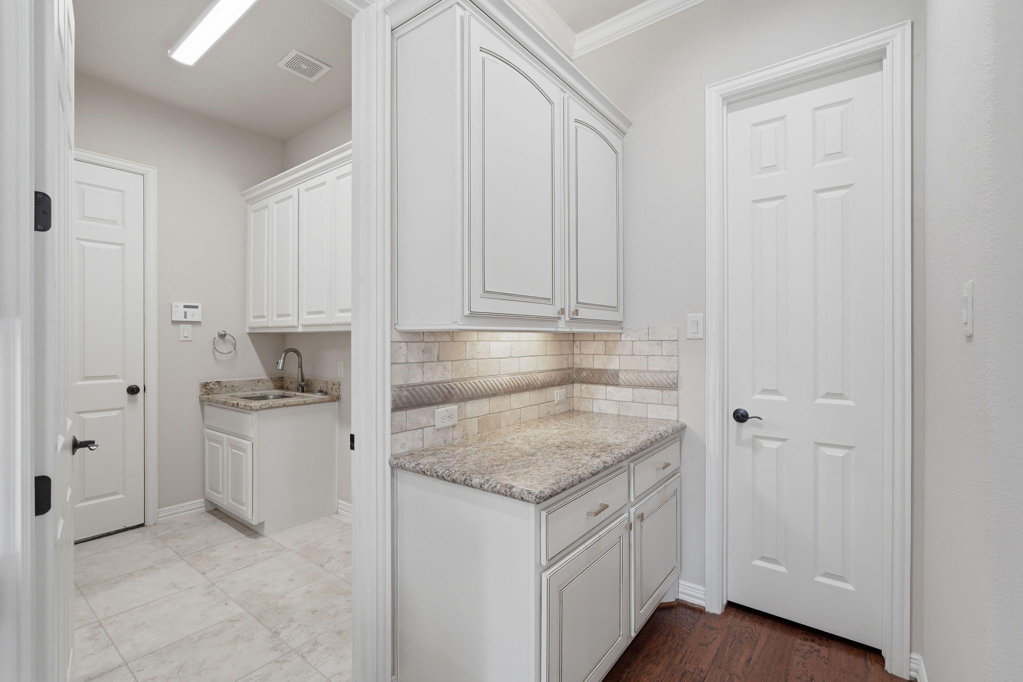 126 E Cove View Trail